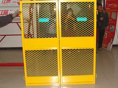 電梯防護(hù)門(mén)