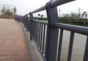 橋梁護(hù)欄.jpg 橋梁護(hù)欄.jpg