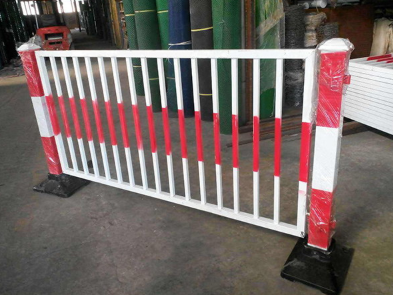 道路護(hù)欄 道路護(hù)欄